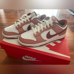 Nike Dunk Low Women’s 8.5 NEW with box.